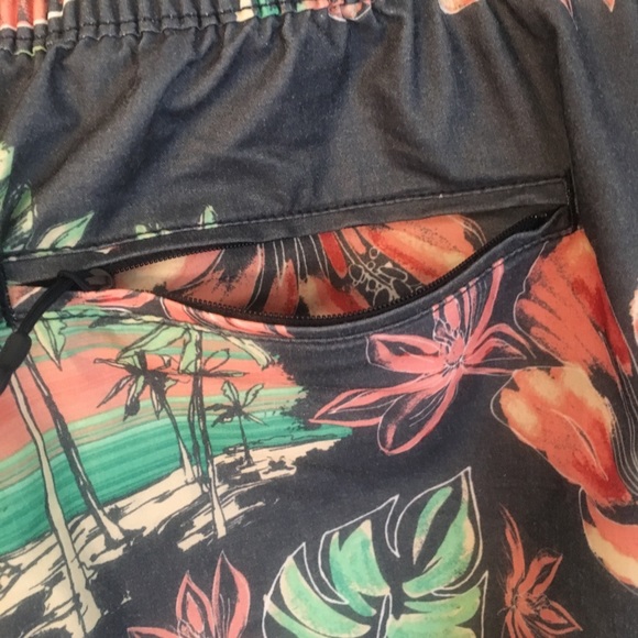 Big and Tall Tropical Swim Trunks -  2XB - Picture 5 of 8